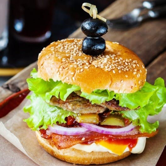 Golden Crunch Pecan Sandwich