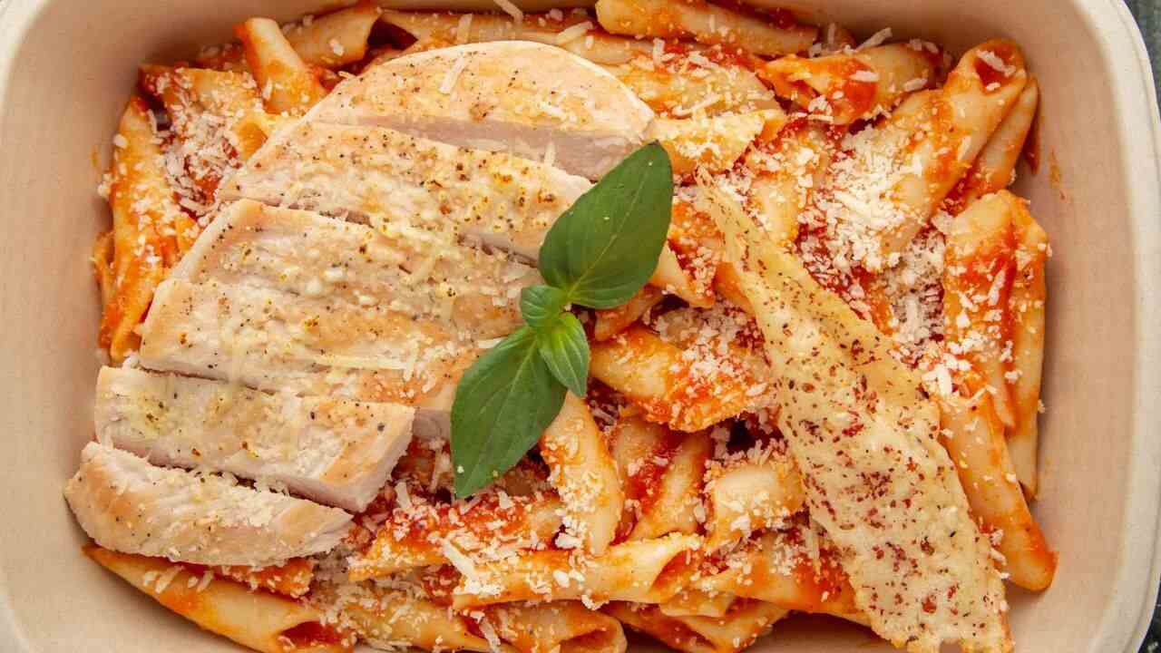 Creamy Homestyle Chicken Alfredo Pasta