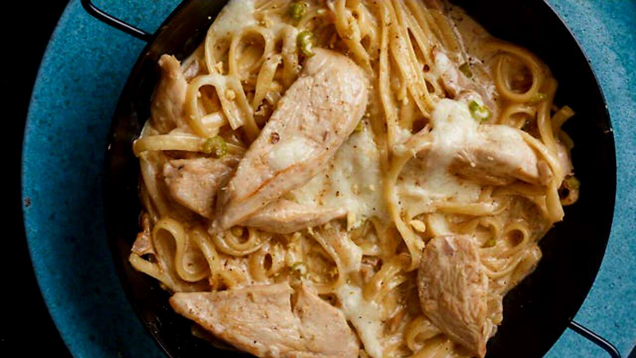 Creamy Dreamy Chicken Alfredo Baked