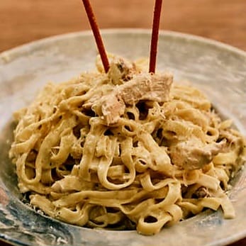Creamy Dreamy Chicken Alfredo Baked