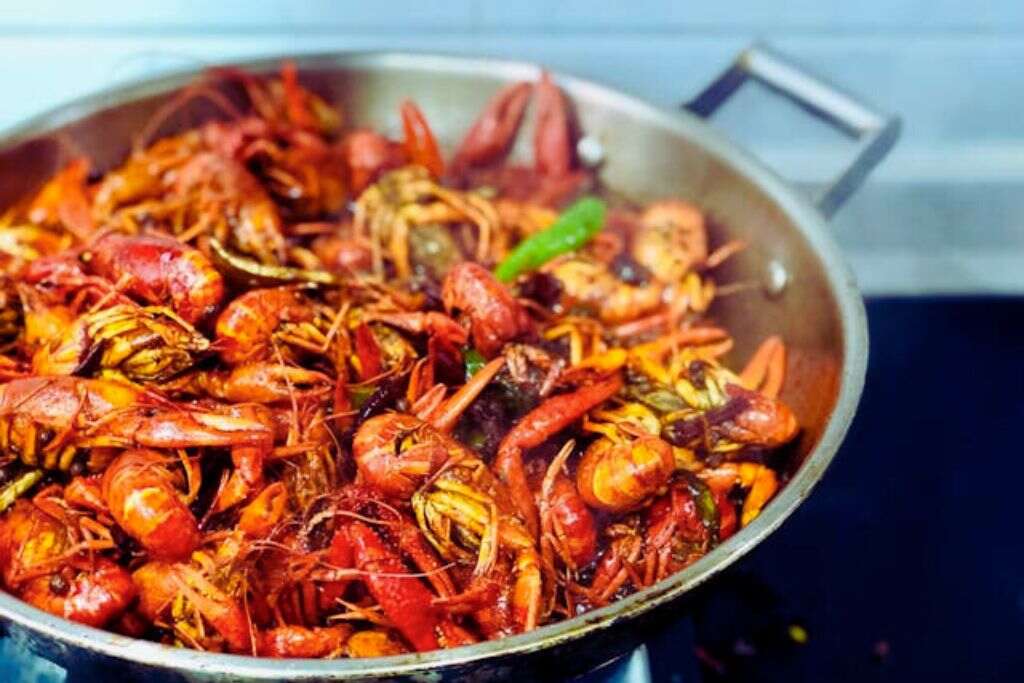 Delicious Garlic Shrimp Stir-Fry Delight