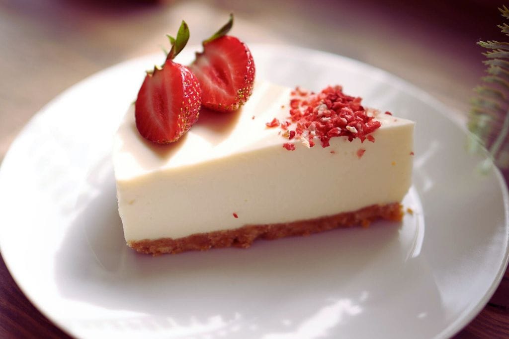 How To Make Classic New York Cheesecake At Home