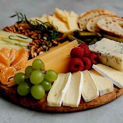 Holiday Glow Baked Brie With Cranberry Bliss