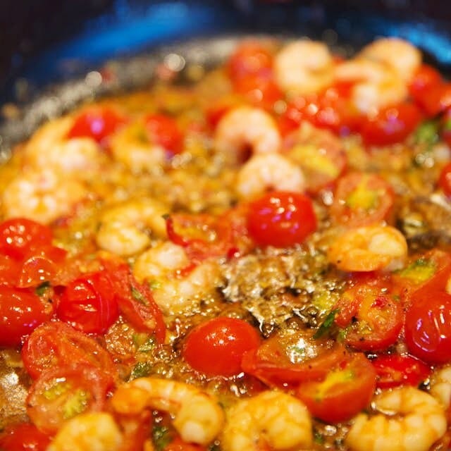Delicious Garlic Shrimp Stir-Fry Delight