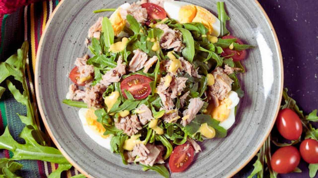 Make Grilled Chicken Caesar Salad At Home