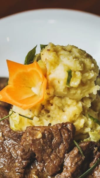 Creamy Cloud Whipped Mashed Potatoes