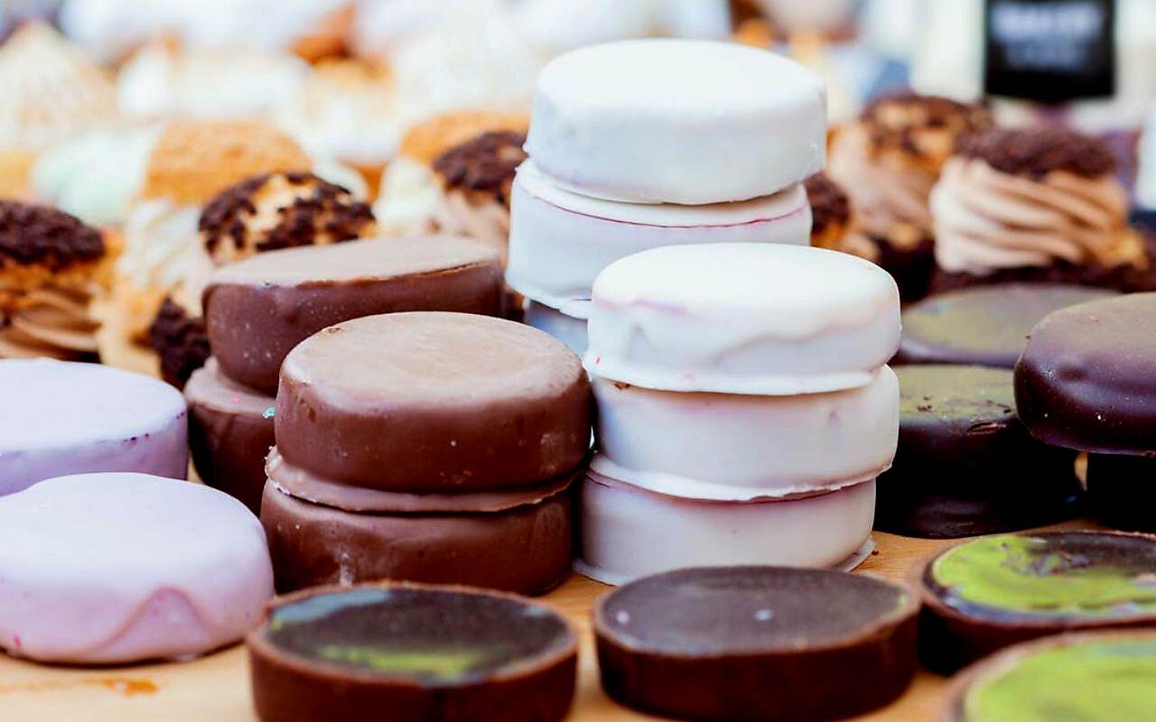 How To Make Chocolate Mint Sandwich Cookies At Home