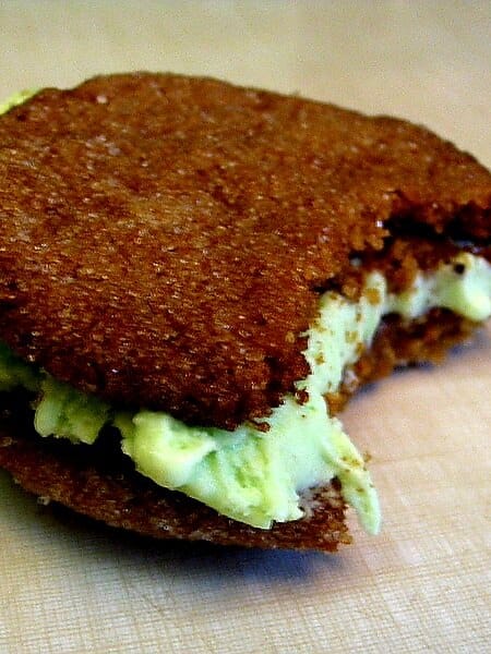 How To Make Chocolate Mint Sandwich Cookies At Home
