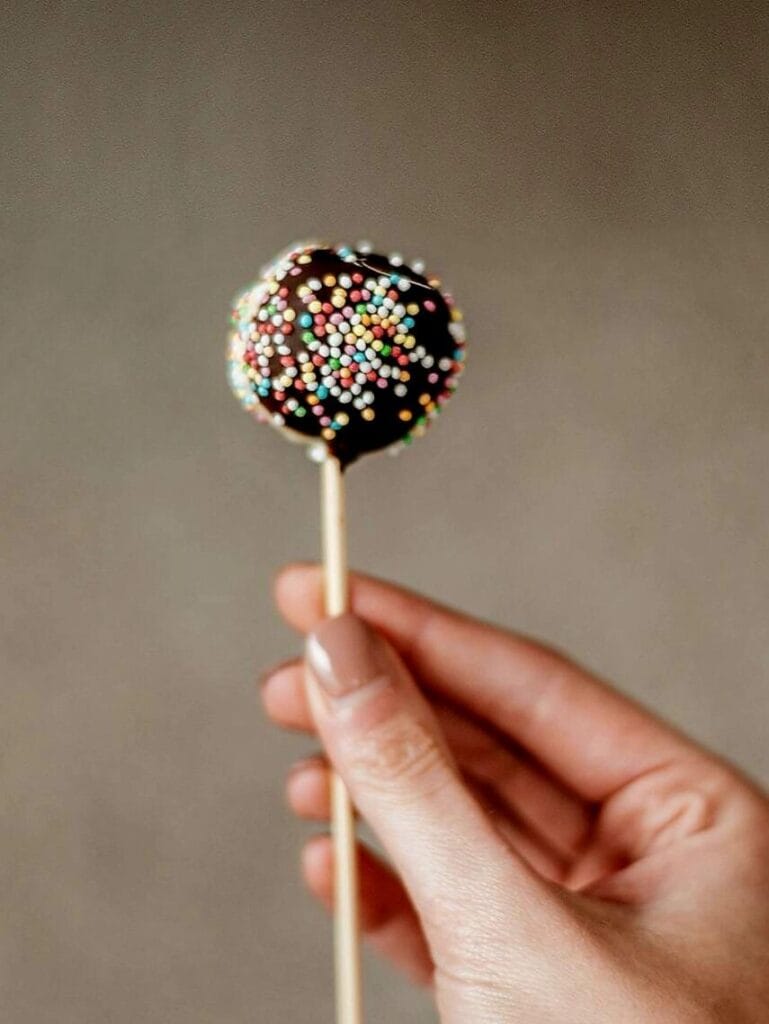 Rainbow Party Pop Cookies