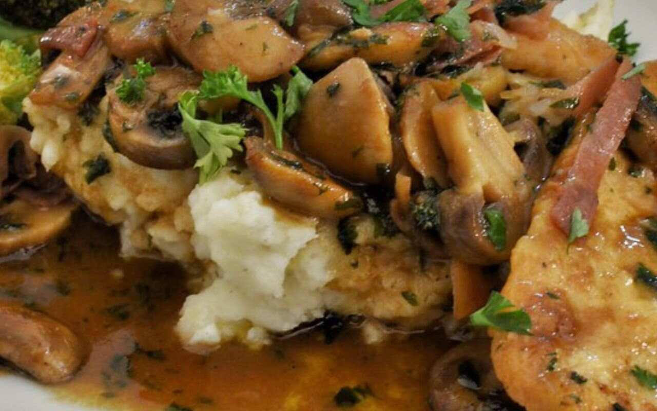 Chicken Marsala With Garlic Butter Mushrooms