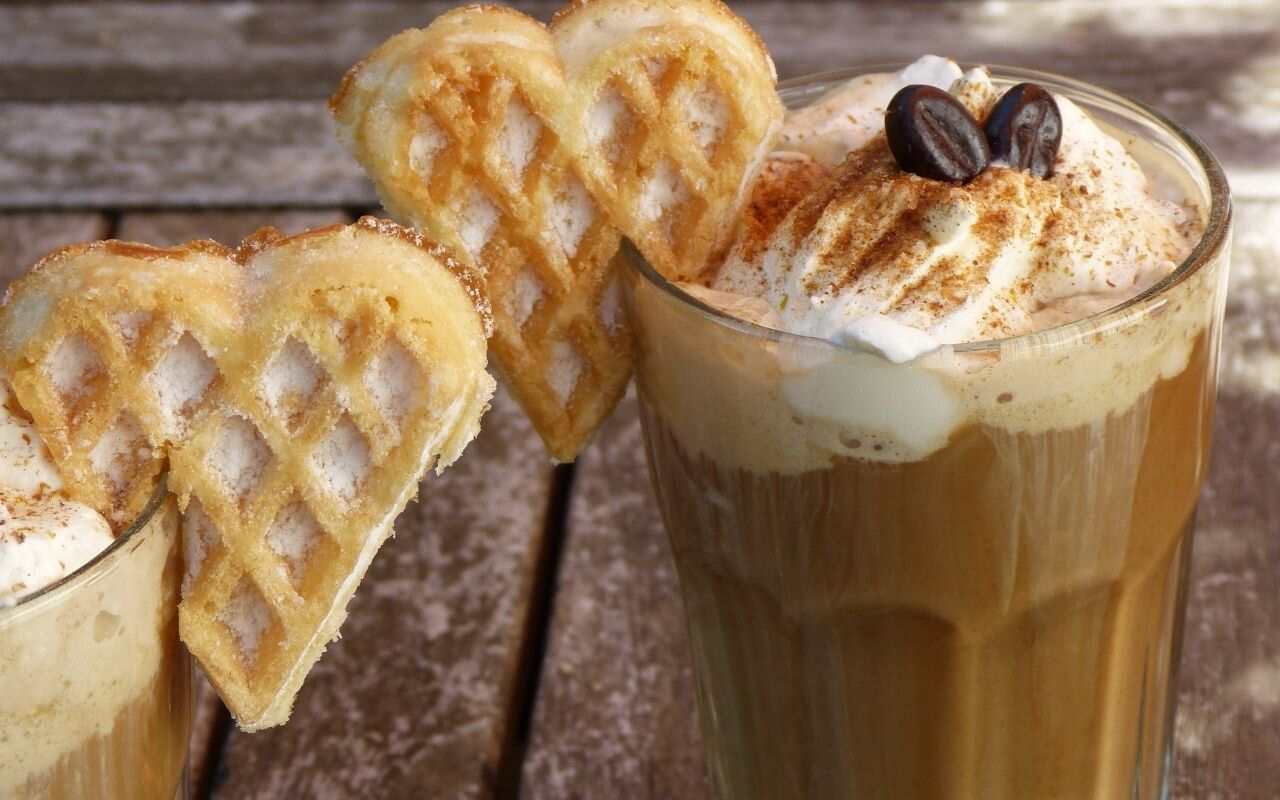 Frosted Mocha Frappe Popsicles