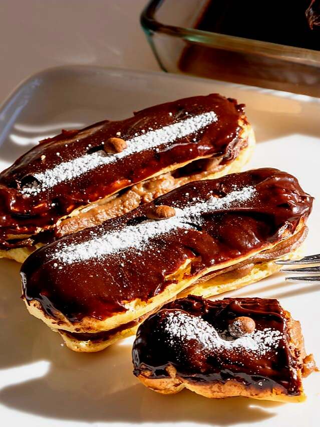 No-Bake Chocolate Eclair Dream Cake