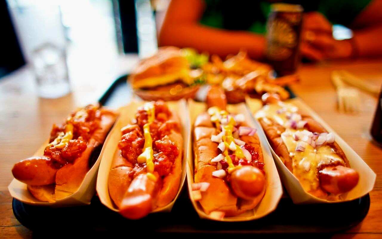 Backyard Classic Hot Dogs