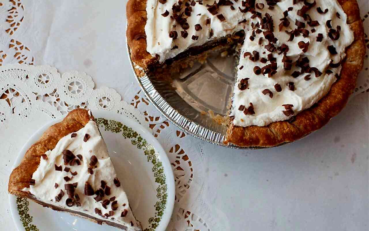 Silky Dream Chocolate Cream Pie