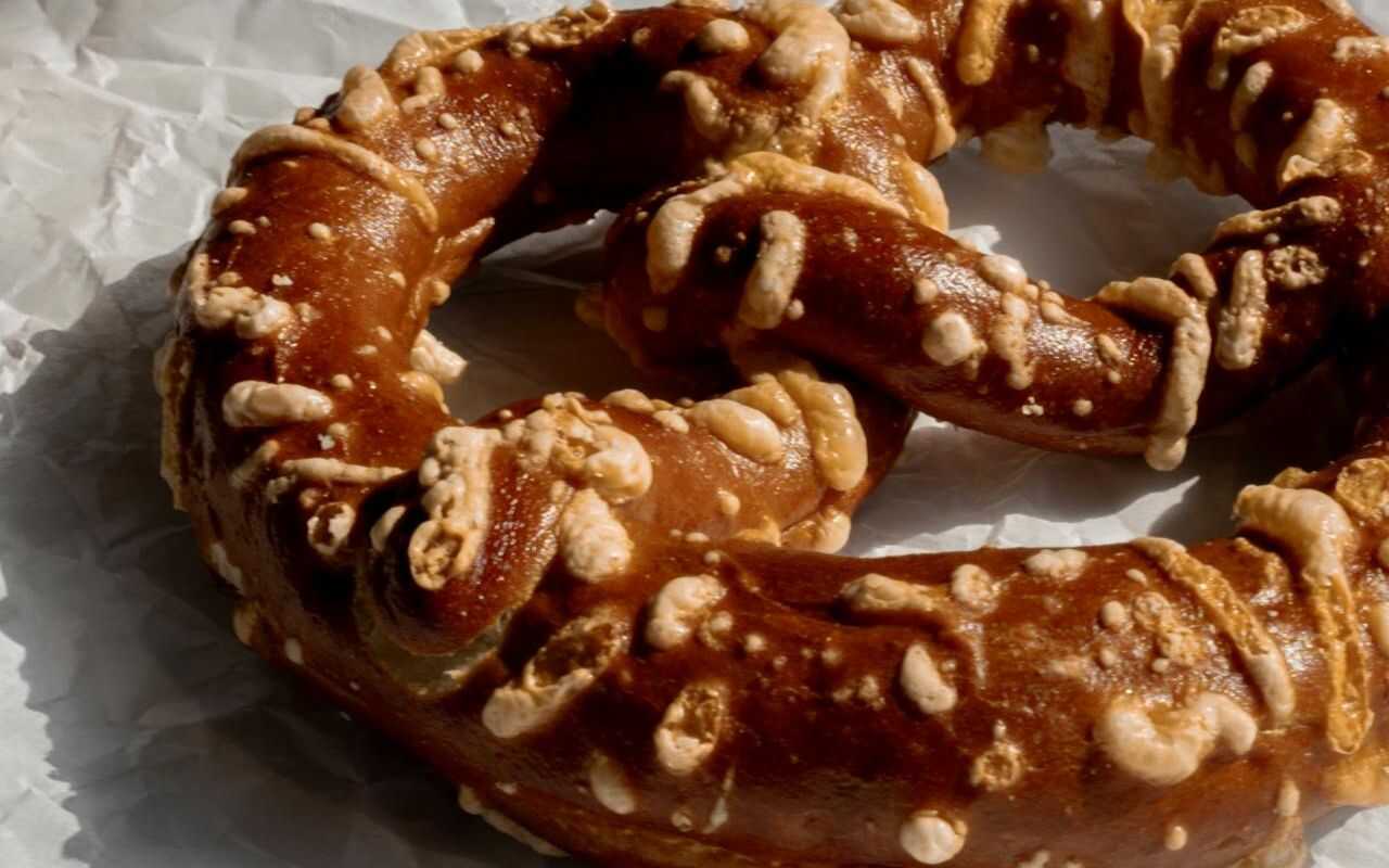 Ultimate Salted Caramel Pretzel Bark Recipe