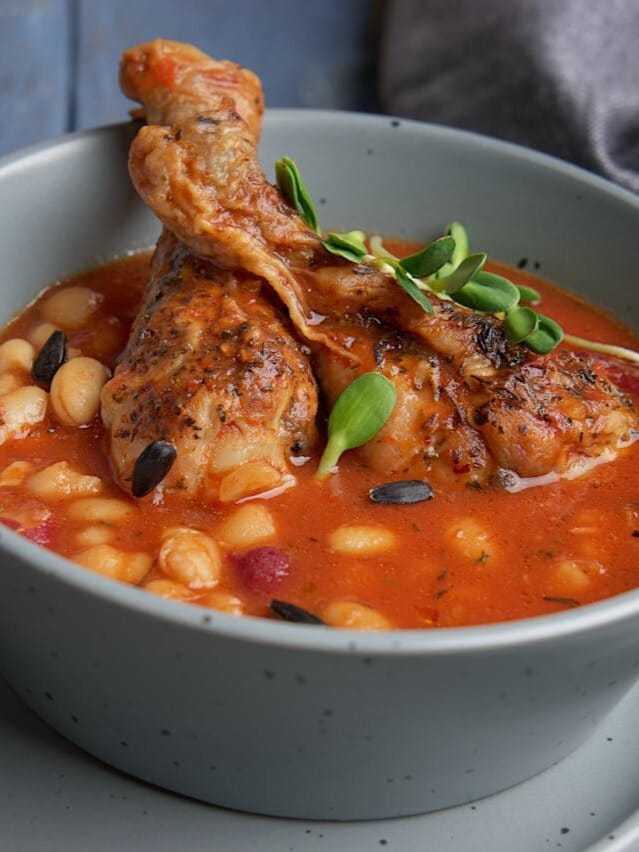 Hearty Southwest Chicken and Bean Soup