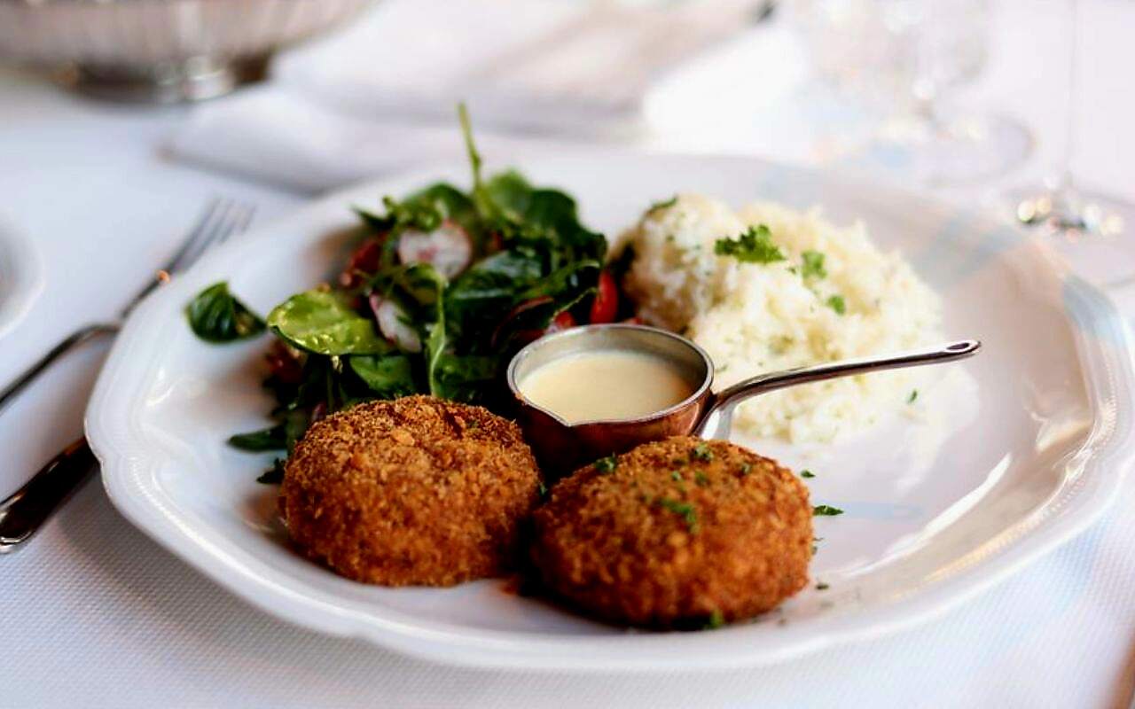 Chesapeake Gold Crab Cakes
