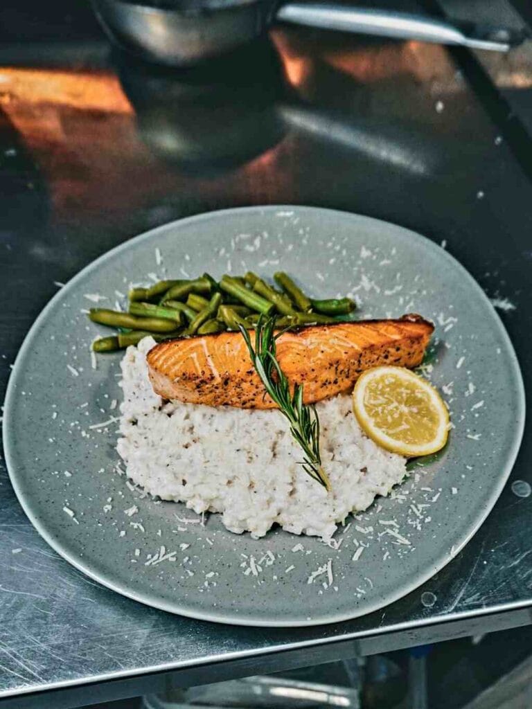 Zesty Rosemary Lemon Salmon
