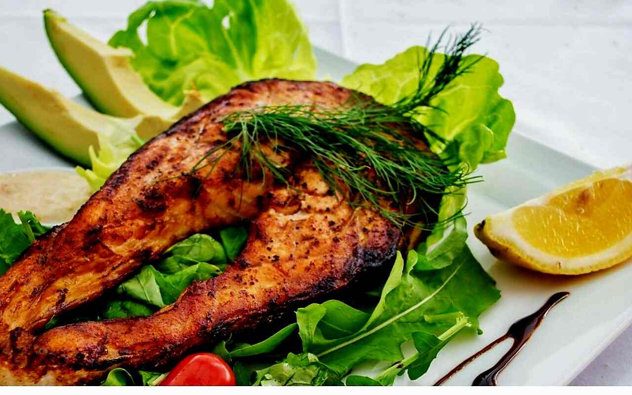 Zesty Rosemary Lemon Salmon