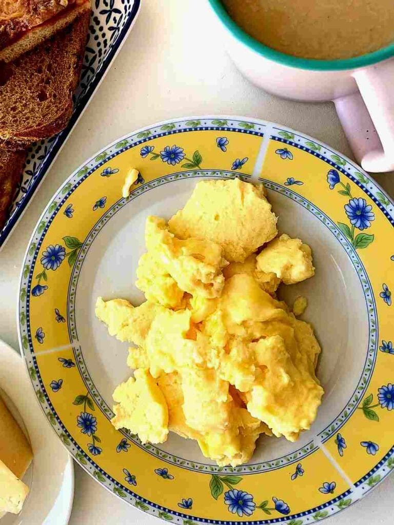 Creamy Cottage Cheese Scrambled Eggs