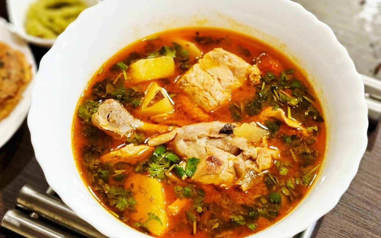 Hearty Chicken Potato Soup