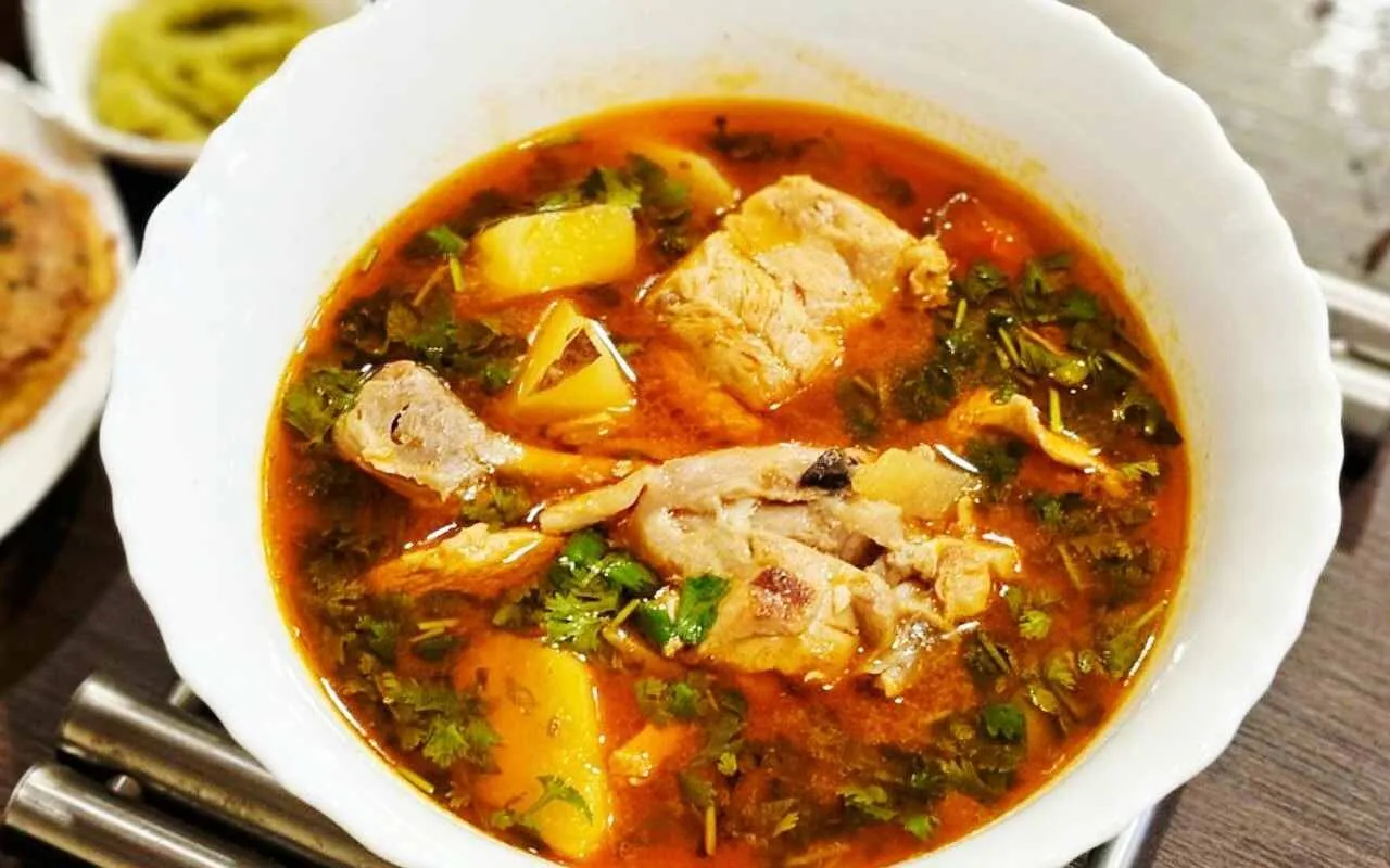 Hearty Chicken Potato Soup
