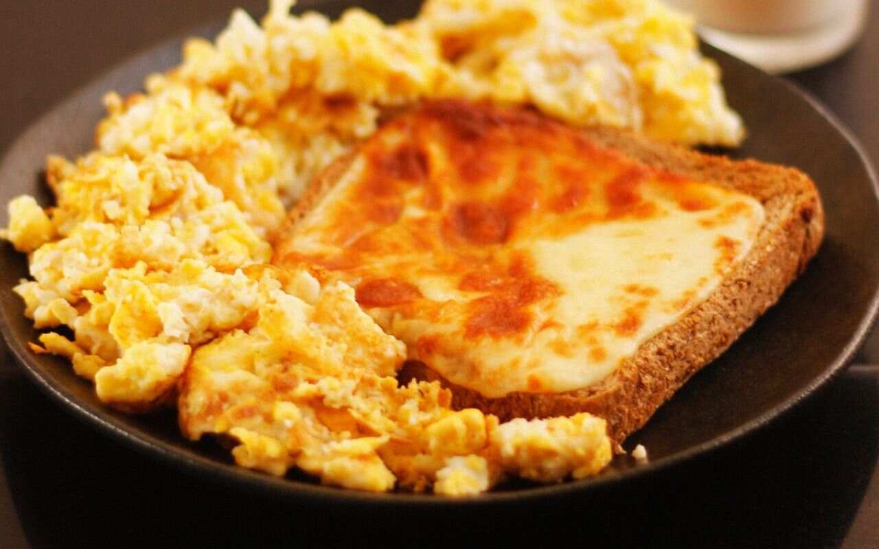 Creamy Cottage Cheese Scrambled Eggs