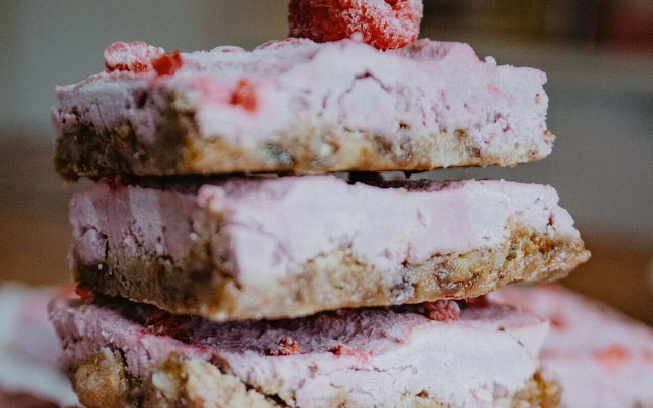 Almond Raspberry Cheesecake Bars