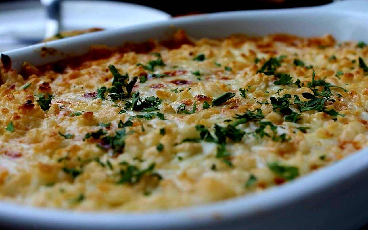Hearty Amish Sunrise Breakfast Casserole