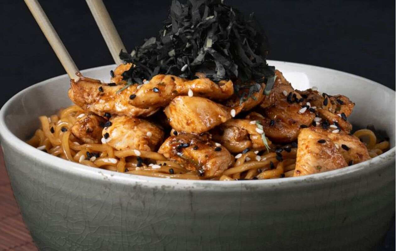 Peanut Crunch Chili Chicken Noodles