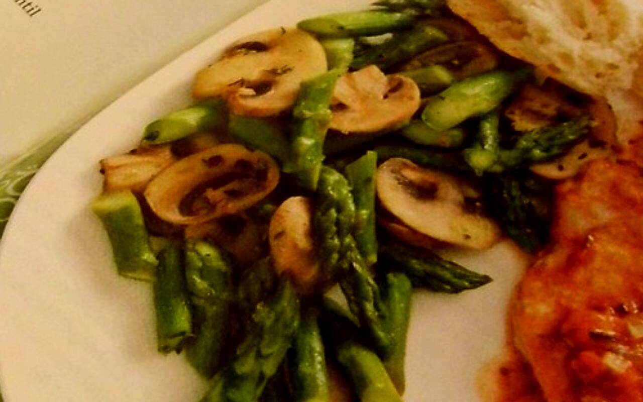 Roasted Asparagus and Mushrooms