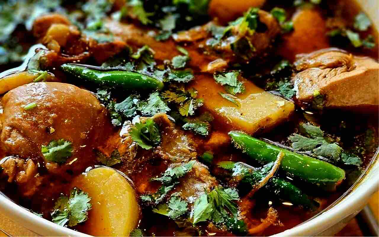 Easy Chicken Curry with Potatoes