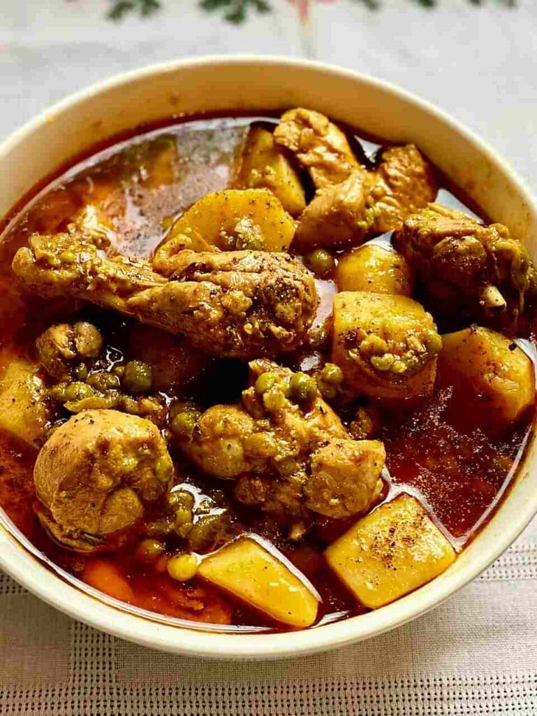 Easy Chicken Curry with Potatoes